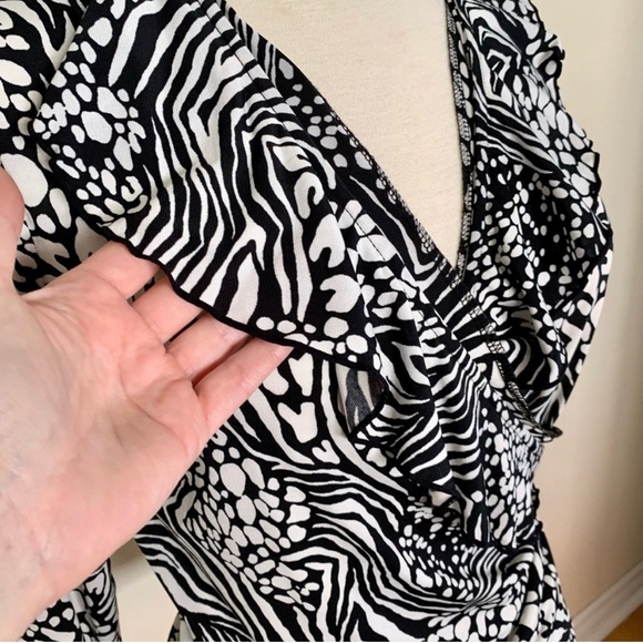 NWT/ Jones New York cross over blouse top - Picture 7 of 8